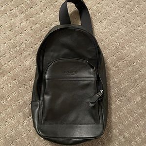 New Men’s Coach Slingbag- Excellent Condition